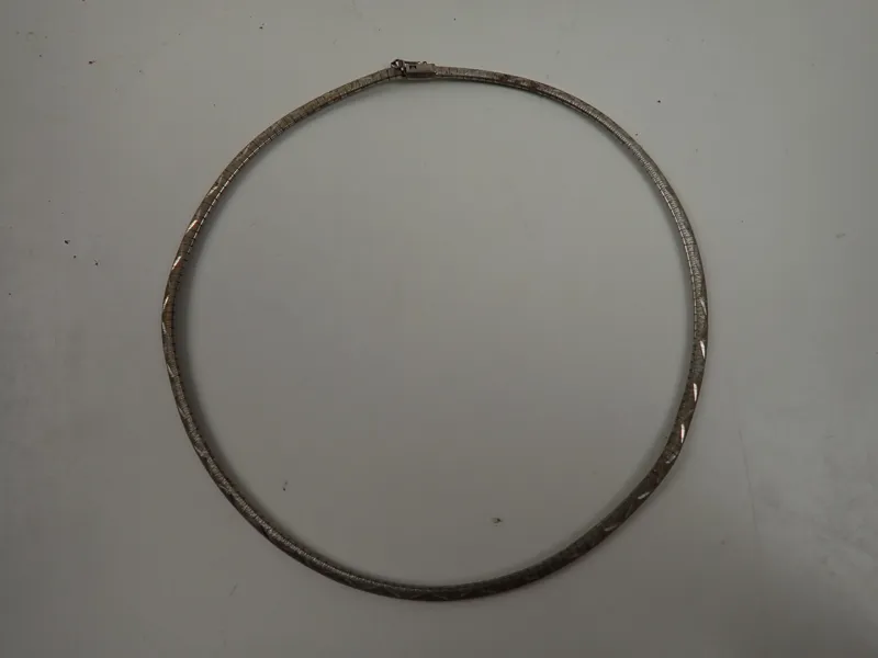SILVERHALSBAND