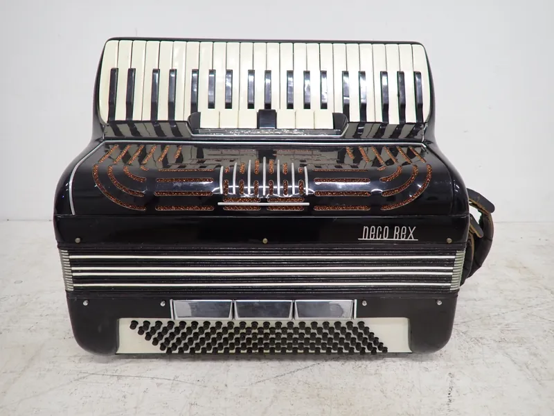 PIANODRAGSPEL Neco