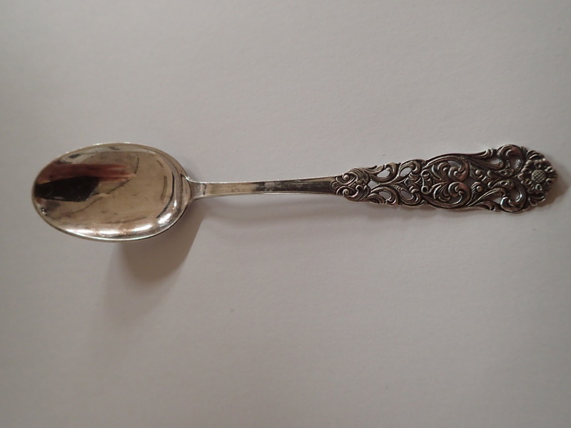 12st kaffeskedar i silver   L:11cm