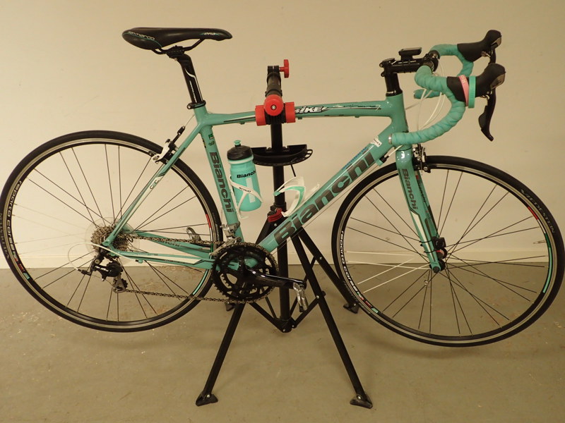 Racercykel "Bianchi Nirone 105" med stativ