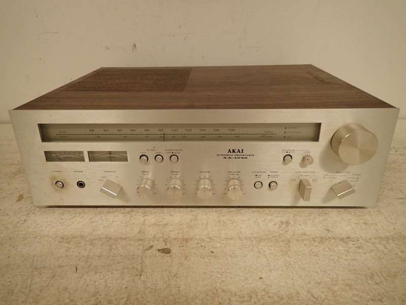 Akai Reciver  AA-1040,ej provad