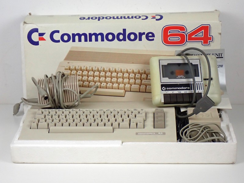 COMMONDORE 64.