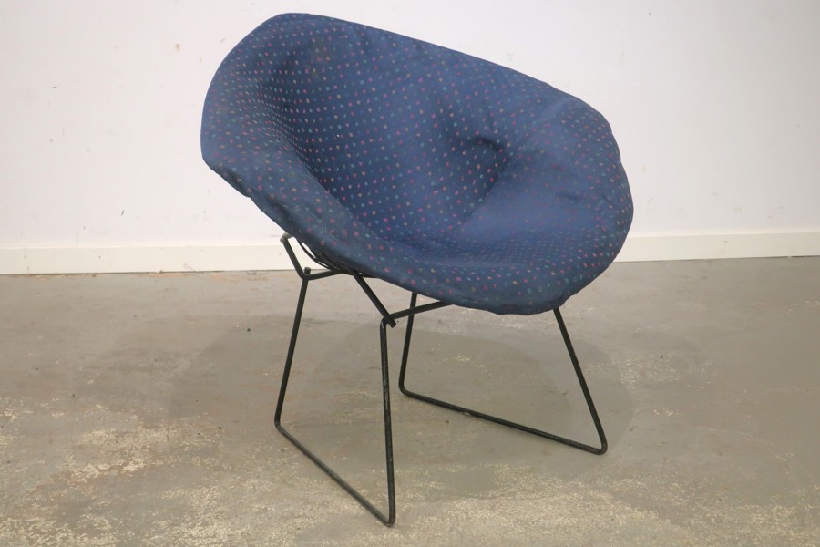 HARRY BERTOIA. "DIAMOND CHAIR"