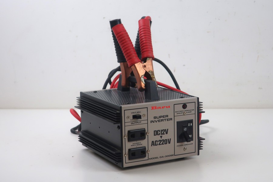 INVERTER BARU DC12V-AC220V