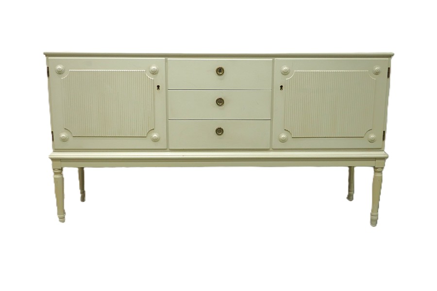 SIDEBOARD. GUSTAVIANSKSTIL