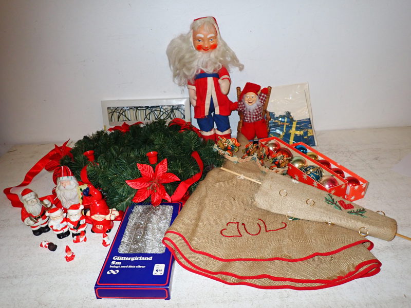 JULSAKER, tomtar, kulor m m