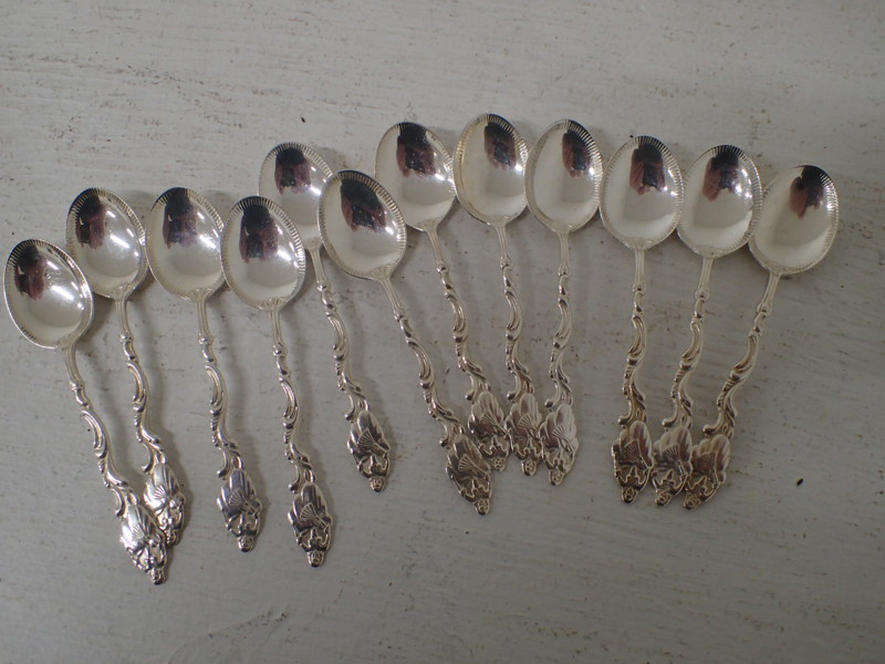 12st moccaskedar i silver vikt:130gr
