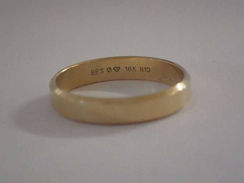 Ring 18k vikt:3,5gr