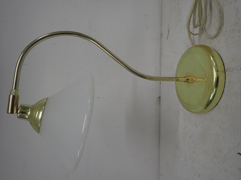 BORDSLAMPA i metall och glas