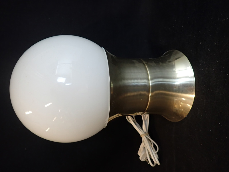 BORDSLAMPA "Hemi Klot"