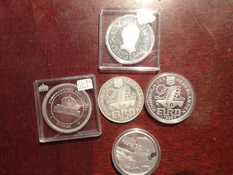 5st silvermynt/medaljer bla.2st 50 Euro