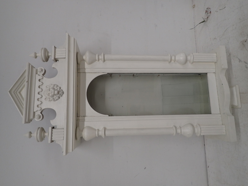 Vitrinskåp (väggursfodral)      H:85cm