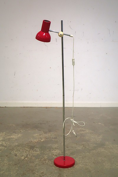 GOLVLAMPA. BELID TYP 6171