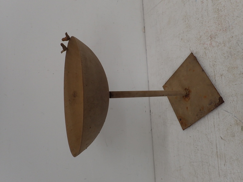 Fågelbad i metall      H:54cm