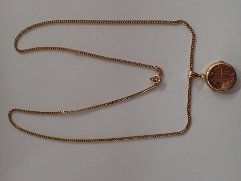 Halskedja med hänge 18k L:54cm