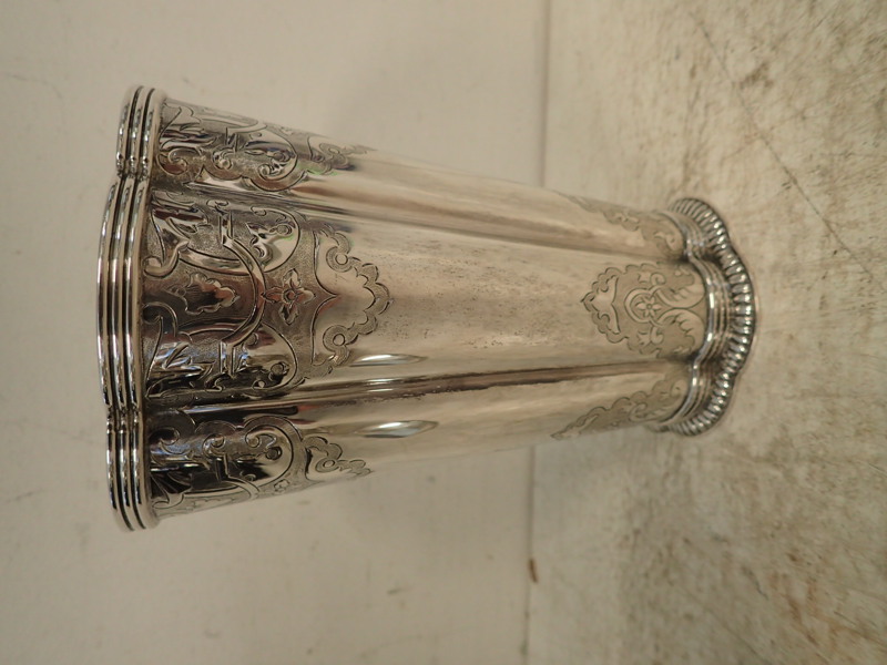 Bägare,silver med inv.förgyllning H:19cm vikt:488gr