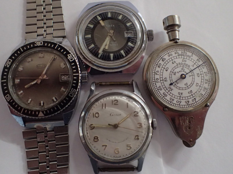 3st armbandsur + avståndsmätare