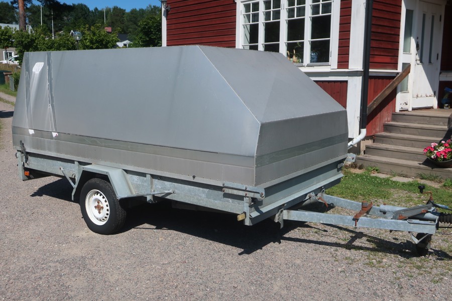 SLÄPVAGN MED KÅPA OCH TIPP. TAIB 3310 T TWIN 2003