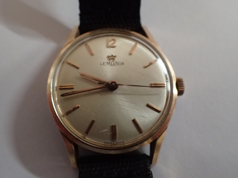 Armbandsur "Lemonia" guld på stål,mekanisk