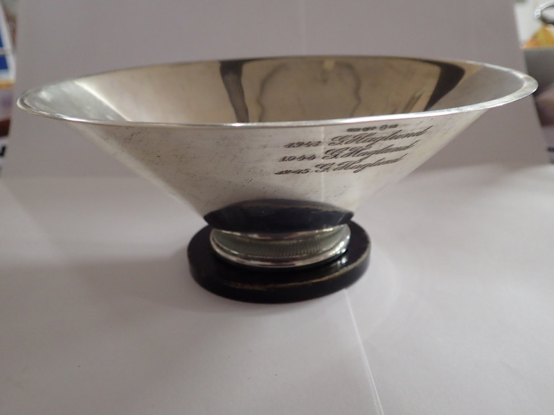 Silverskål    1945  H:8cm  D:18,5cm
