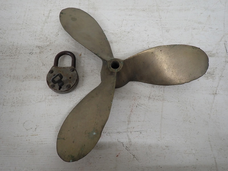 PROPELLER + LÅS