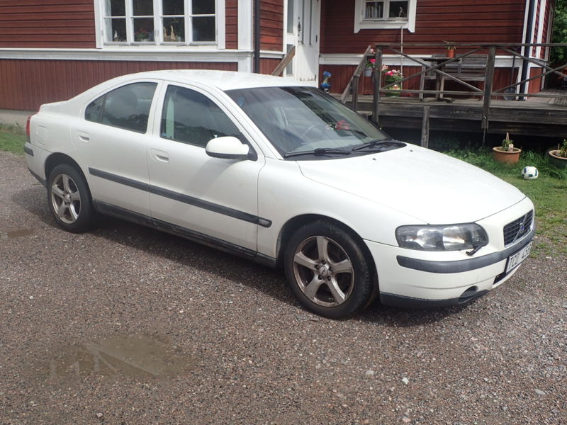 VOLVO S60 AWD 2,5 TURBO  2003