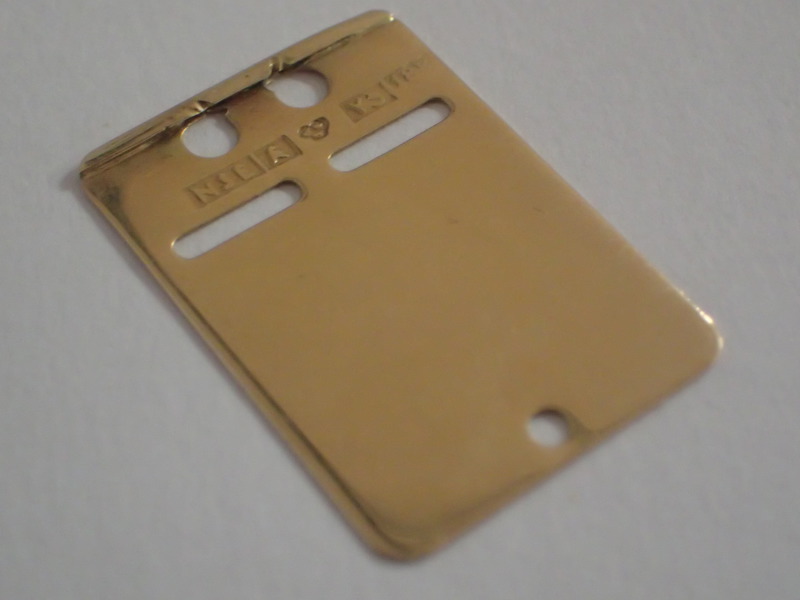 Id-bricka 18k vikt:2gr