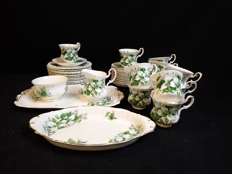 KAFFESERVIS "Trillium" Royal Albert