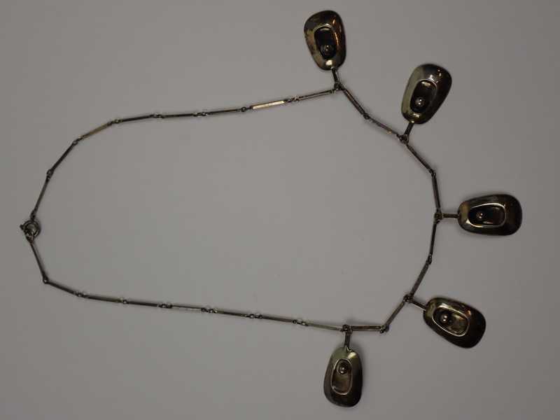 HALSBAND i Silver, Axelsson