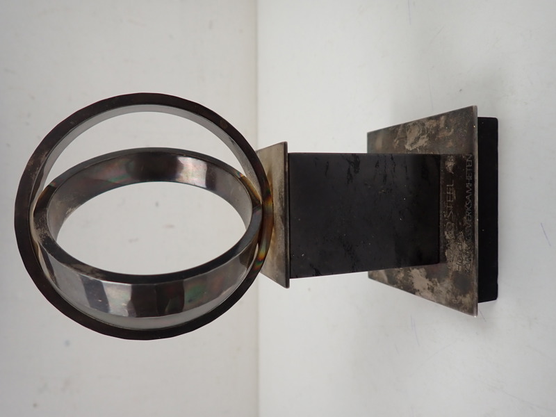 SKULPTUR i Silver, sten m m