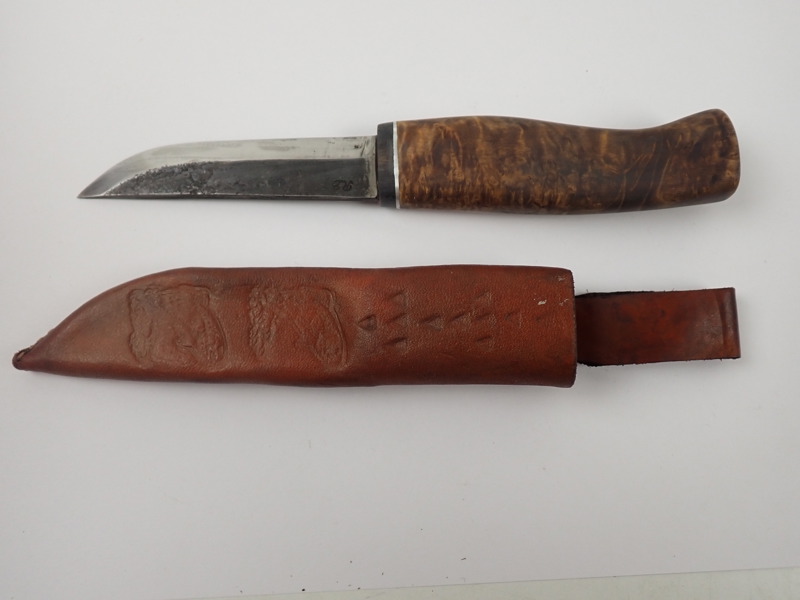 KNIV märkt RB