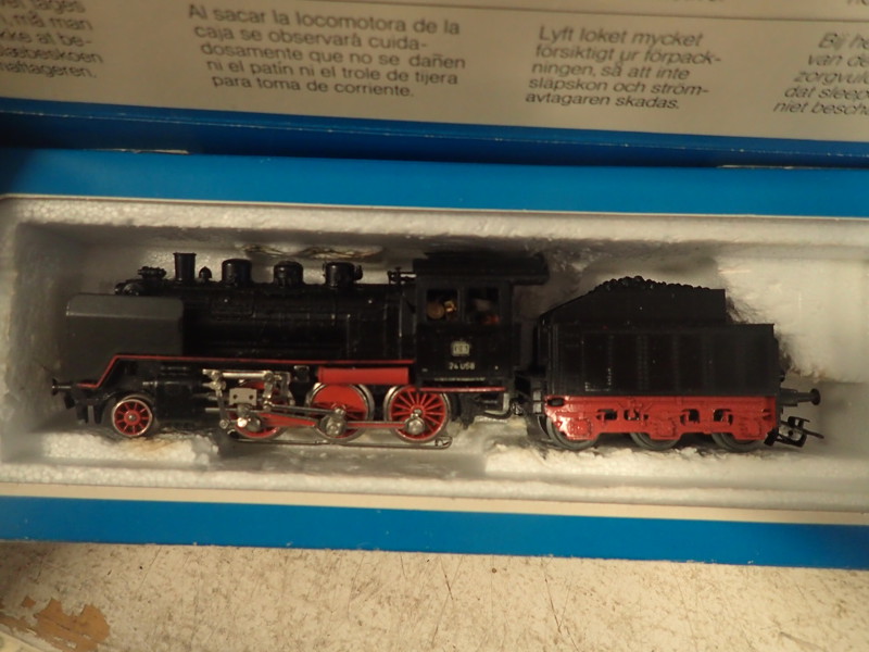 Märklinlok med tender  3003