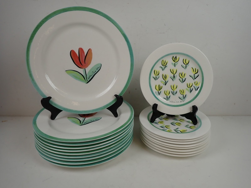 10 st Tallrikar + 9 st Assietter Ulrica Hydman Vallien