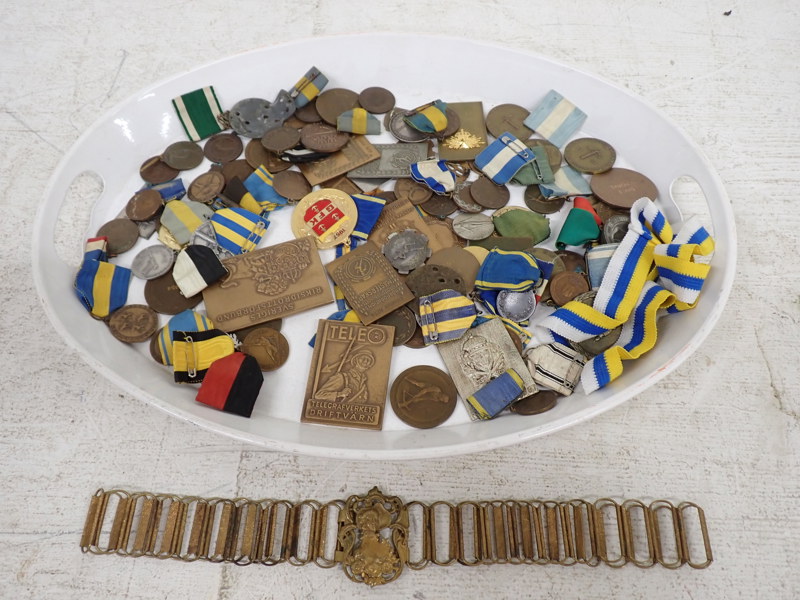 MEDALJER, BÄLTE m m