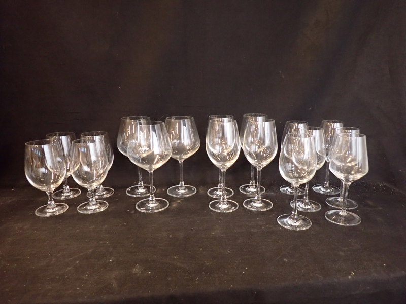 VINGLAS 4+3+4 O.N + 6 st omärkta