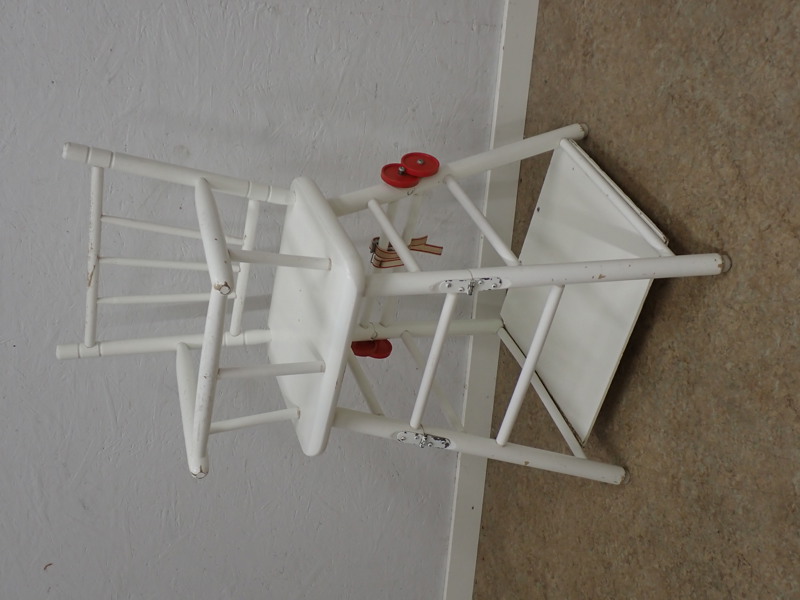 BARNSTOL med bord