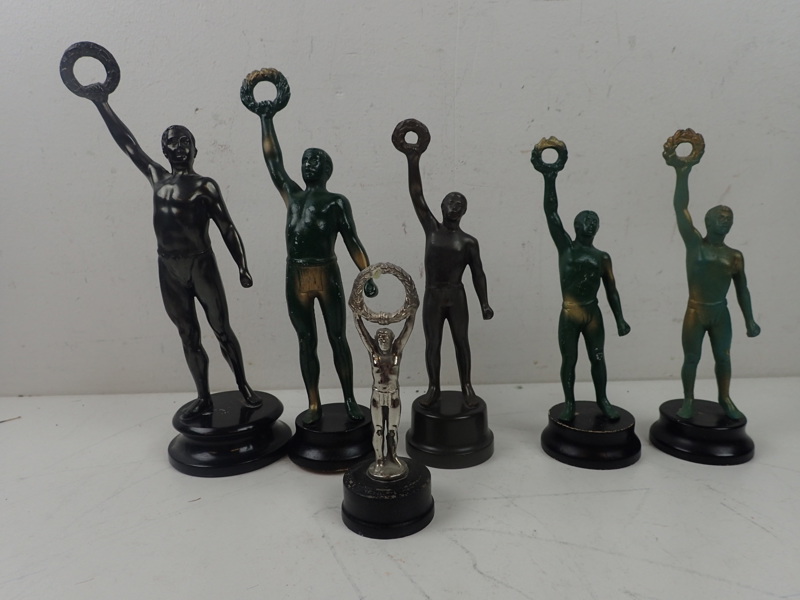 6st fig. i metall o trä   H:13-24,5cm