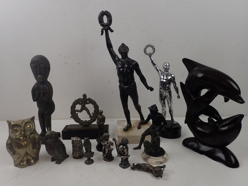 Figuriner i metall o trä H:5-34cm