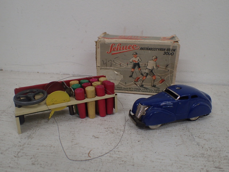 Schuco 3000 "avståndsstyrda bilen" L:10,5cm