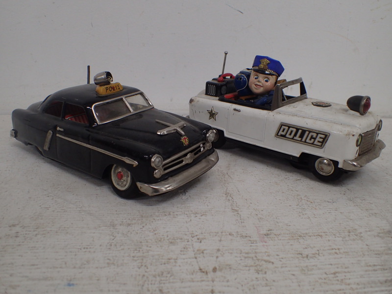 2st polisbilar i plåt L:24-25cm