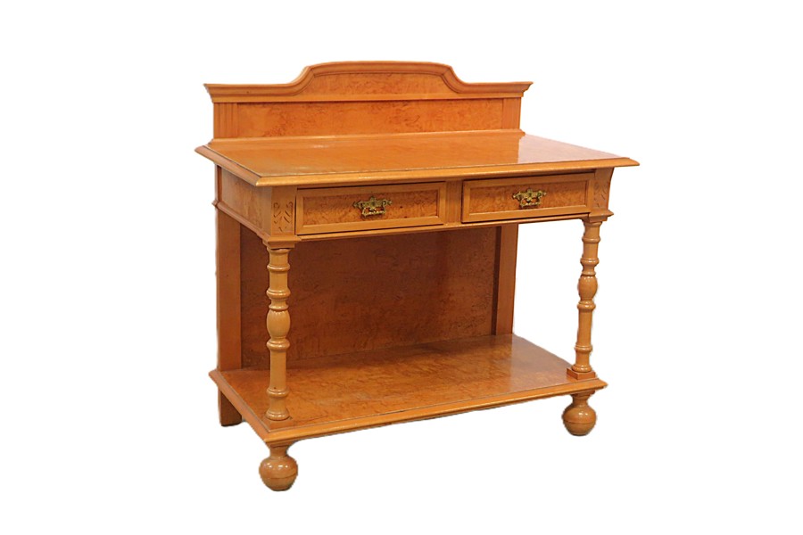 SIDEBOARD