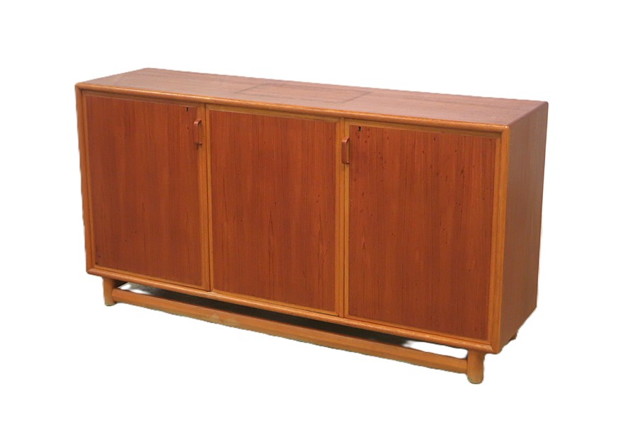 SIDEBOARD. BODAFORS B.FRIDHAGEN