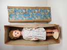 " Walking Doll" i kartong