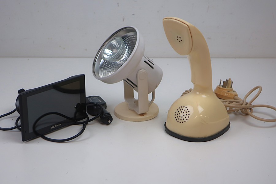 COBRATELEFON, LAMPA OCH GARMIN 