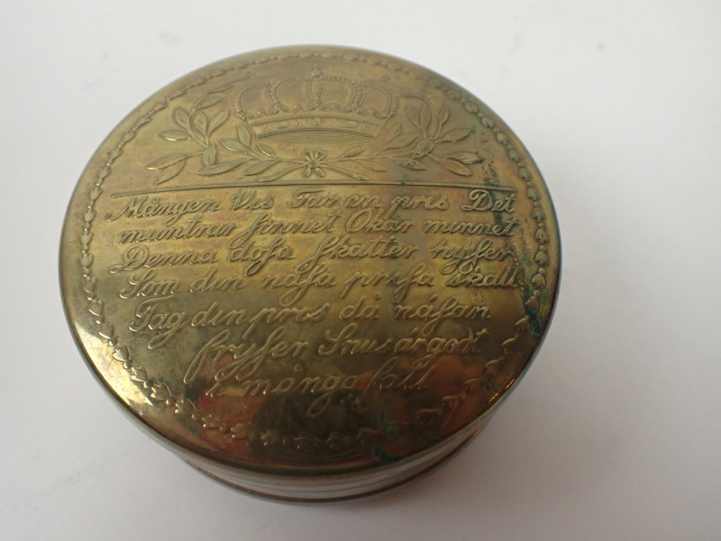 SNUSDOSA i mässing, Skultuna