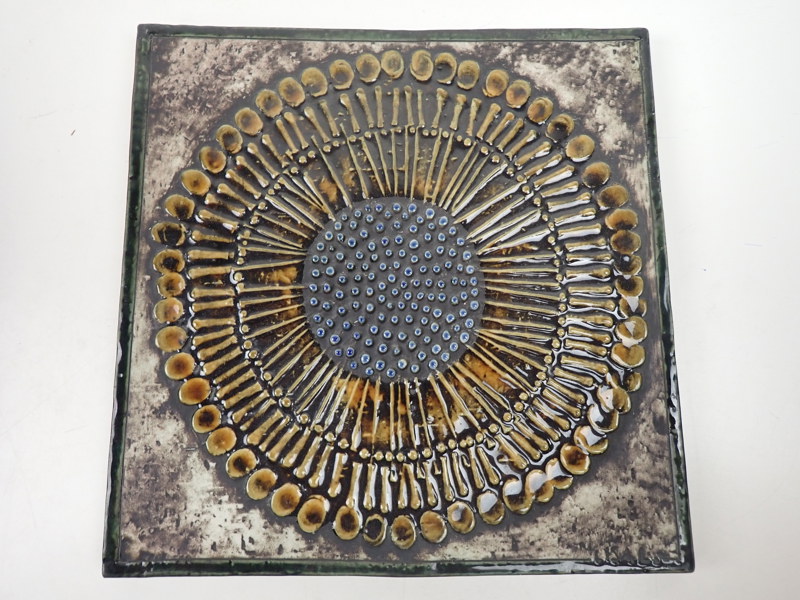 KERAMIKPLAKETT "Solros" Lisa Larsson, Gustavsberg