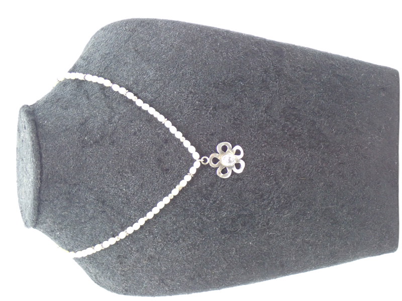 HALSBAND med pärlor och Silver