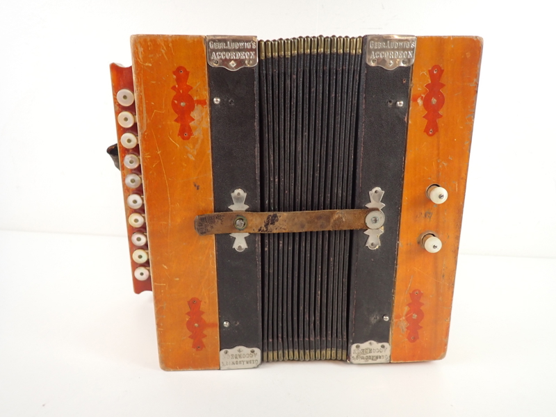 DUR- SPEL GEBR. LUDWIG ACCORDEON