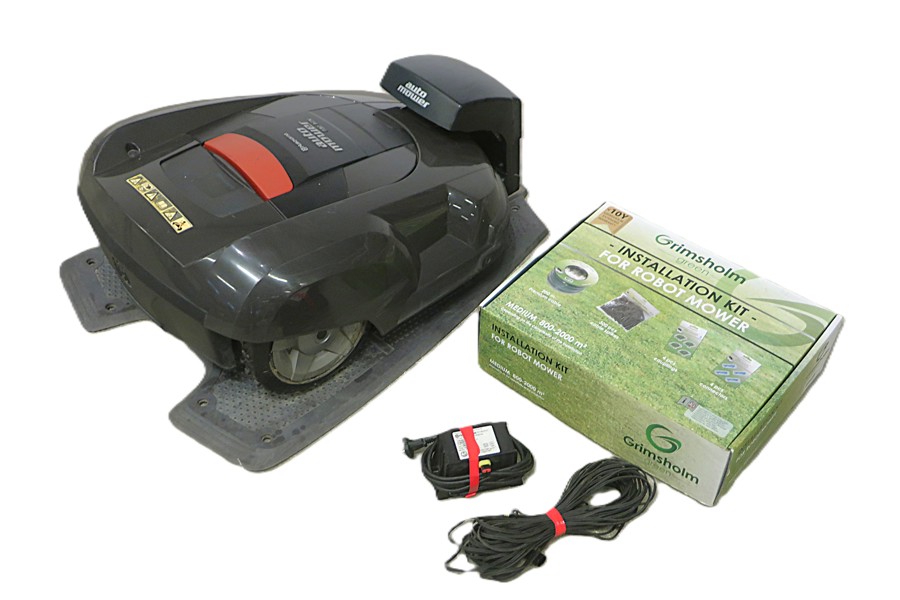 ROBOTGRÄSKLIPPARE MED TILLBEHÖR