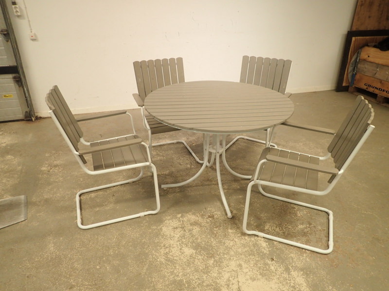 Trädgårdsgrupp, bord o 4 karmstolar